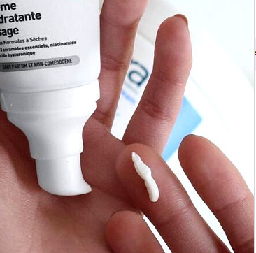 کرم  آبرسان ضد جوش سراوی(جعبه معیوب)